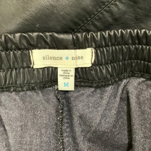 UO Silence + Noise Vegan Leather Shorts - Picture 3 of 4